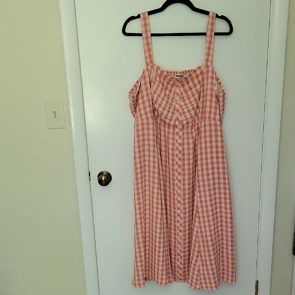 Torrid Pink Plaid Midi Seersucker Button Front Dress - Picture 2 of 12